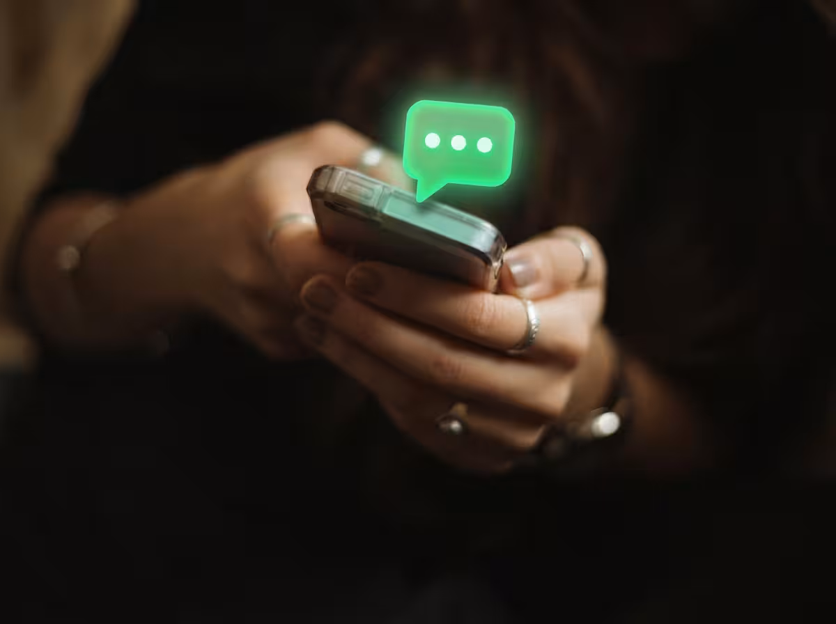 Vahvistusviesti puhelimella